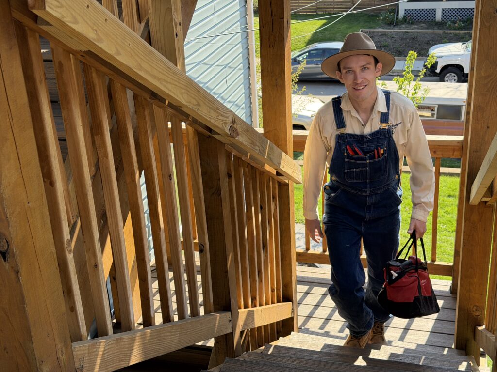 Handyman Patrick coming onto the jobsite